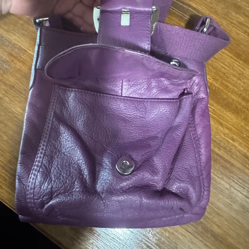 Vintage Purple Leather Crossbody Bag - Picture 3 of 12